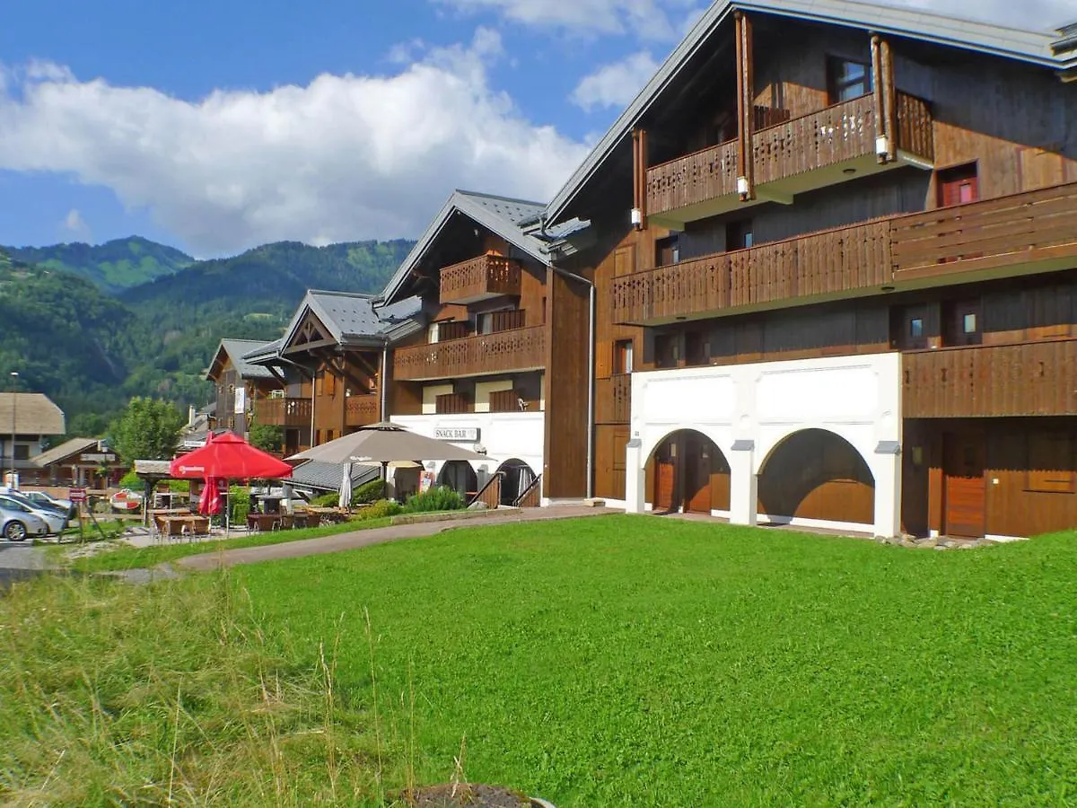 Studio Cabine Avec Balcon Et Parking, A 2 Pas Des Telecabines De Morillon - Fr-1-629-74 0*,  France